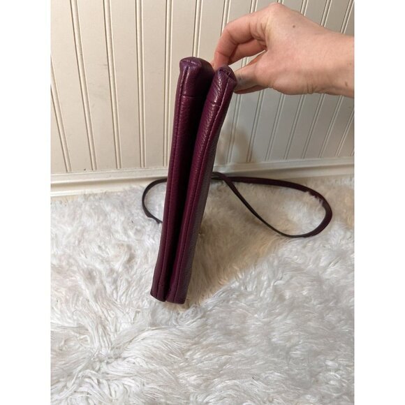 G.I.L.I. flat  Zip Crossbody  PLUM DARK PURPLE - Picture 5 of 12